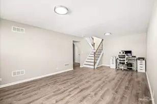 764 Scott Dr, Elgin, IL 60123 - Photo 16