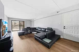 5950 Lake Bluff Dr, Tinley Park, IL 60477 - Photo 2