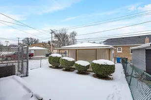 518 E 95th St, Chicago, IL 60619 - Photo 16