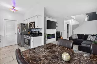 682 Zachary Dr, Romeoville, IL 60446 - Photo 8