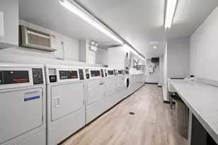 3033 N Sheridan Rd, Chicago, IL 60657 - Photo 14