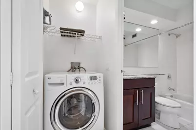 3033 N Sheridan Road #910, Chicago, IL 60657 - Photo 10