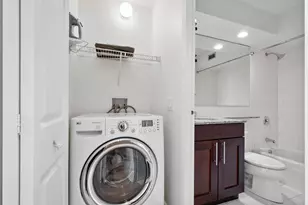 3033 N Sheridan Rd, Chicago, IL 60657 - Photo 10