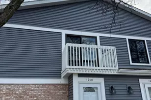 1010 Hayes Ct, Vernon Hills, IL 60061 - Photo 1