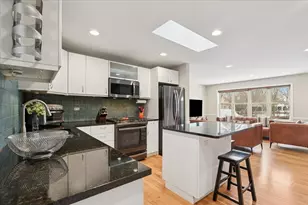 689 E Illinois Rd, Lake Forest, IL 60045 - Photo 4