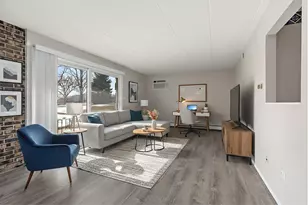 8932 W 140th St, Orland Park, IL 60462 - Photo 2