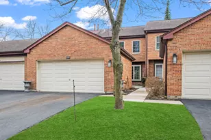 1554 N Windsor Dr, Arlington Heights, IL 60004 - Photo 1