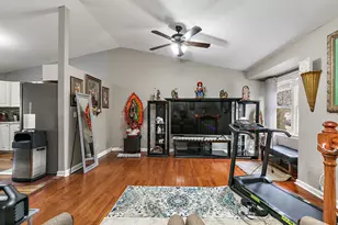 1317 12th Ave, Belvidere, IL 61008 - Photo 4