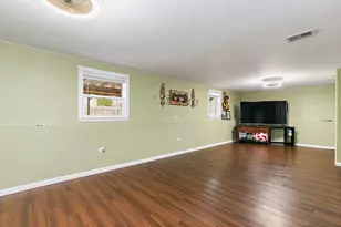 1317 12th Ave, Belvidere, IL 61008 - Photo 18