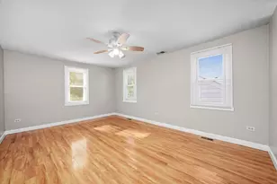 2623 W 96th Pl, Evergreen Park, IL 60805 - Photo 10