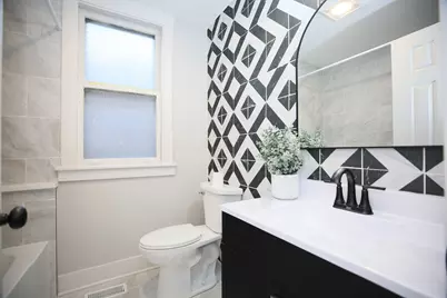 5536 W Melrose Street, Chicago, IL 60641 - Photo 12