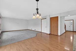 1940 Taller Rd, Morris, IL 60450 - Photo 10