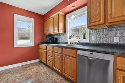 345 W Division Street, Coal City, IL 60416 - Photo 4