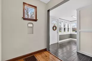 345 W Division St, Coal City, IL 60416 - Photo 14