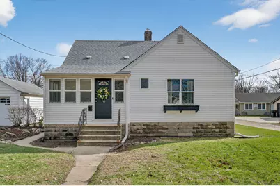 345 W Division Street, Coal City, IL 60416 - Photo 2