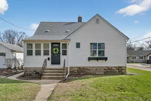 345 W Division St, Coal City, IL 60416 - Photo 2