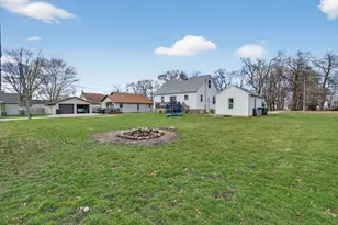 345 W Division St, Coal City, IL 60416 - Photo 24