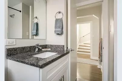 [Address not provided], Berwyn, IL 60402 - Photo 12