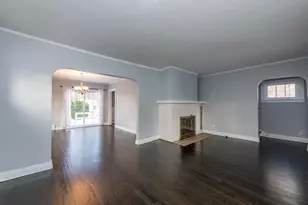 1318 N Jackson St, Waukegan, IL 60085 - Photo 6