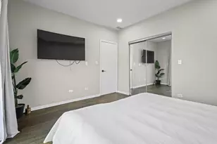 2305 N Austin Ave, Chicago, IL 60639 - Photo 22