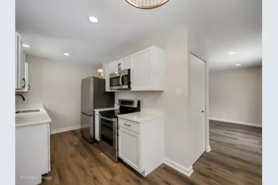 1S220 Holyoke Lane, Villa Park, IL 60181 - Photo 6