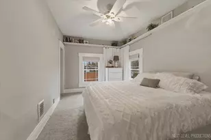 1123 Prairie St, Aurora, IL 60506 - Photo 20