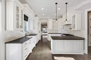 716 N 3rd Ave, Saint Charles, IL 60174 - Photo 12