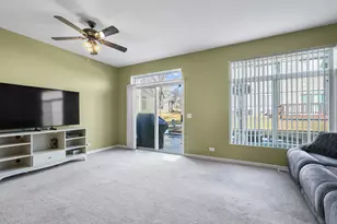 935 Viewpoint Dr, Lake in the Hills, IL 60156 - Photo 4