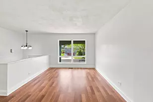 736 Dickens Ave, Glendale Heights, IL 60139 - Photo 6
