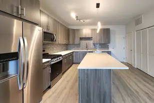 [Address not provided], Downers Grove, IL 60515 - Photo 4