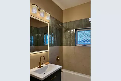 1429 N Mason Avenue, Chicago, IL 60651 - Photo 12