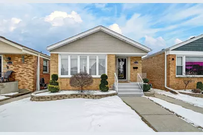 5723 S Melvina Avenue, Chicago, IL 60638 - Photo 1