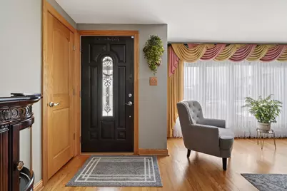 5723 S Melvina Avenue, Chicago, IL 60638 - Photo 8