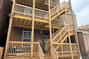 521 E 46th Pl, Chicago, IL 60653 - Photo 4