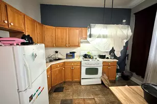 521 E 46th Pl, Chicago, IL 60653 - Photo 2