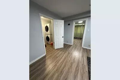 6238 W Eastwood Avenue, Chicago, IL 60630 - Photo 12