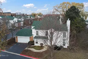 121 Pembroke Cir, Lake Bluff, IL 60044 - Photo 2