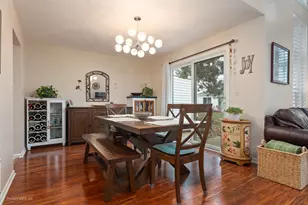 121 Pembroke Cir, Lake Bluff, IL 60044 - Photo 8