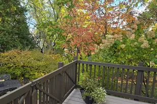 1095 Lancaster Ct, Hoffman Estates, IL 60169 - Photo 30