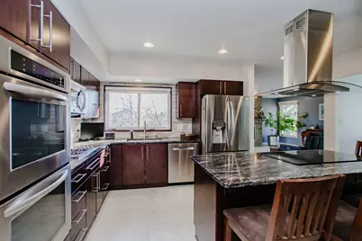 1095 Lancaster Court, Hoffman Estates, IL 60169 - Photo 8