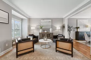 39W869 Kellar Square, Geneva, IL 60134 - Photo 6