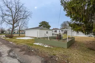 125 W 2nd St, Manteno, IL 60950 - Photo 32