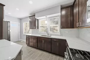 12315 S Morgan St, Calumet Park, IL 60827 - Photo 14