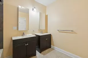 2801 W Ardmore St, Chicago, IL 60659 - Photo 8