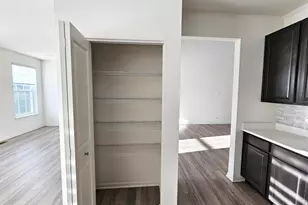 2049 Stuttle Rd, Batavia, IL 60510 - Photo 8