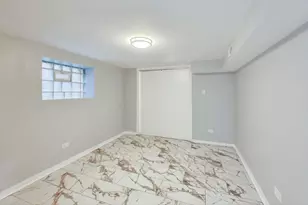 10229 S Calumet Ave, Chicago, IL 60628 - Photo 34