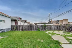 10229 S Calumet Ave, Chicago, IL 60628 - Photo 44