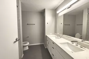 9655 Woods Dr, Skokie, IL 60077 - Photo 36