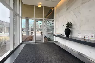 9655 Woods Dr, Skokie, IL 60077 - Photo 4