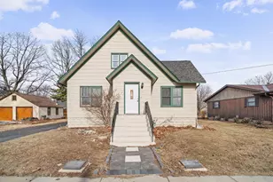 210 E North St, Leland, IL 60531 - Photo 1